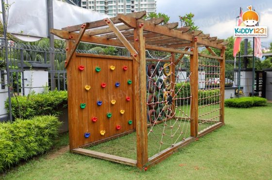 Knowledge Tree Montessori Kindergarten, Ara Damansara