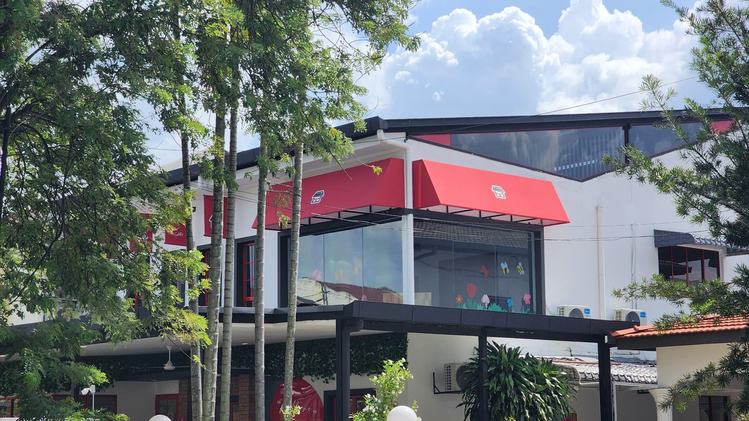 The children’s house, Taman OUG