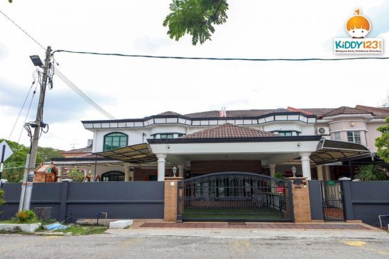 Small Wonder Malaysia, Bandar Bukit Tinggi (Junior & Senior)