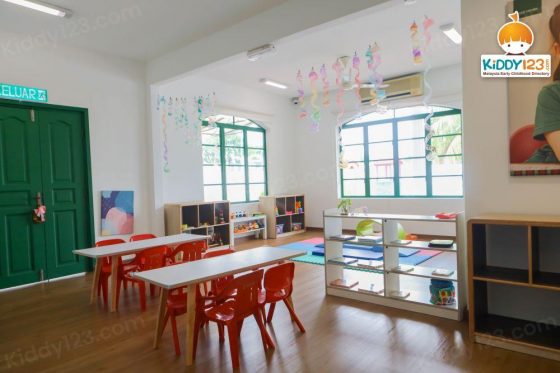 Small Wonder Malaysia, Bandar Bukit Tinggi (Junior & Senior)