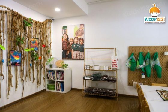 Small Wonder Malaysia, Bandar Bukit Tinggi (Junior & Senior)