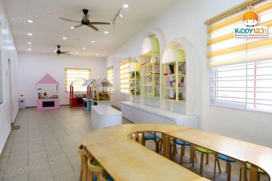 Young’s Kingdom, Uda Utama, Johor